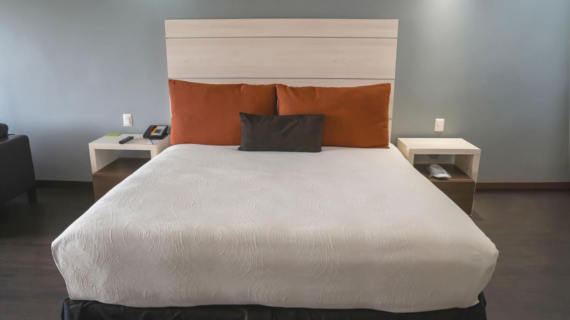 Real Inn Tijuana By Camino Real Hoteles Exterior photo