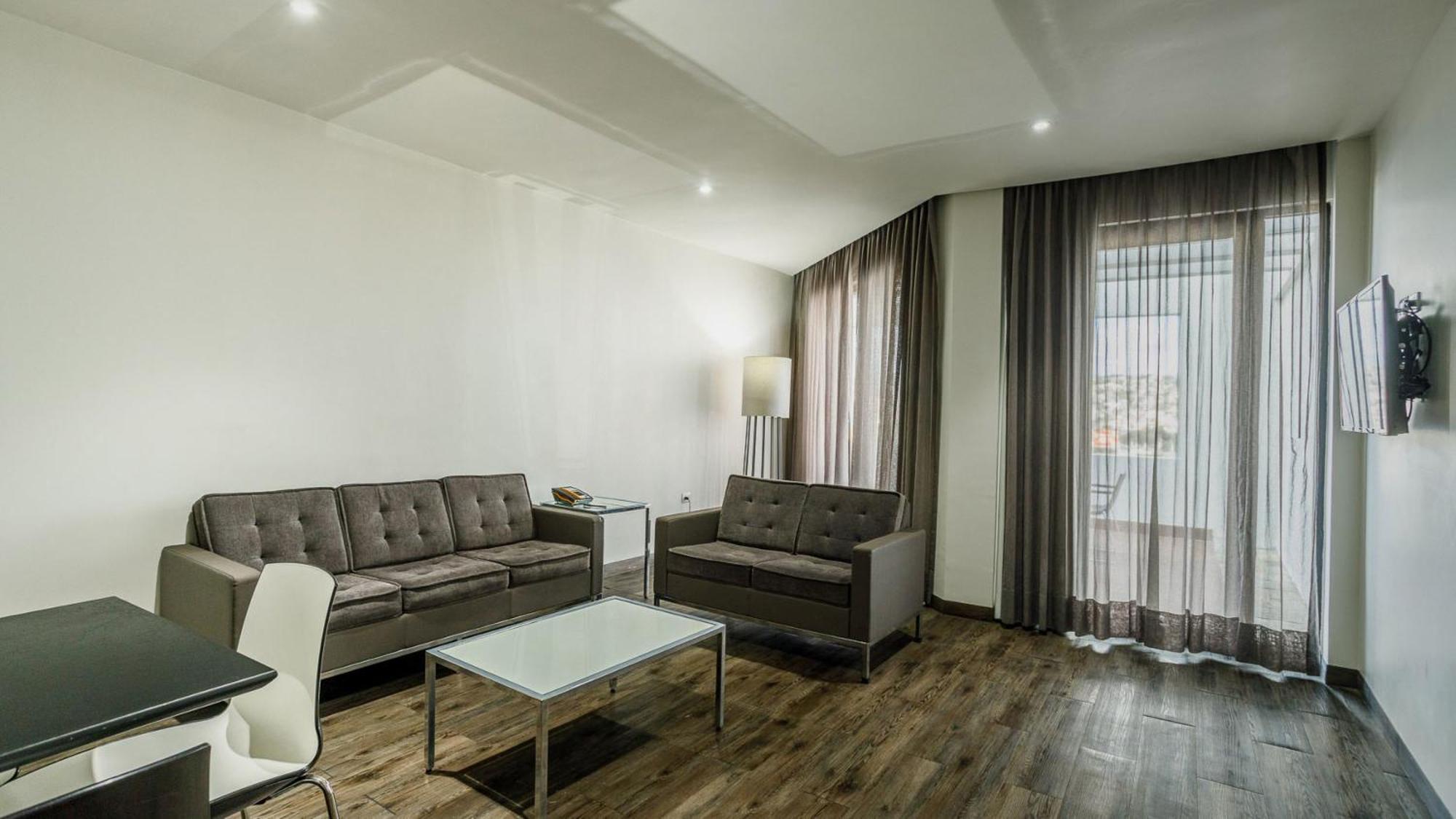 Real Inn Tijuana By Camino Real Hoteles Exterior photo